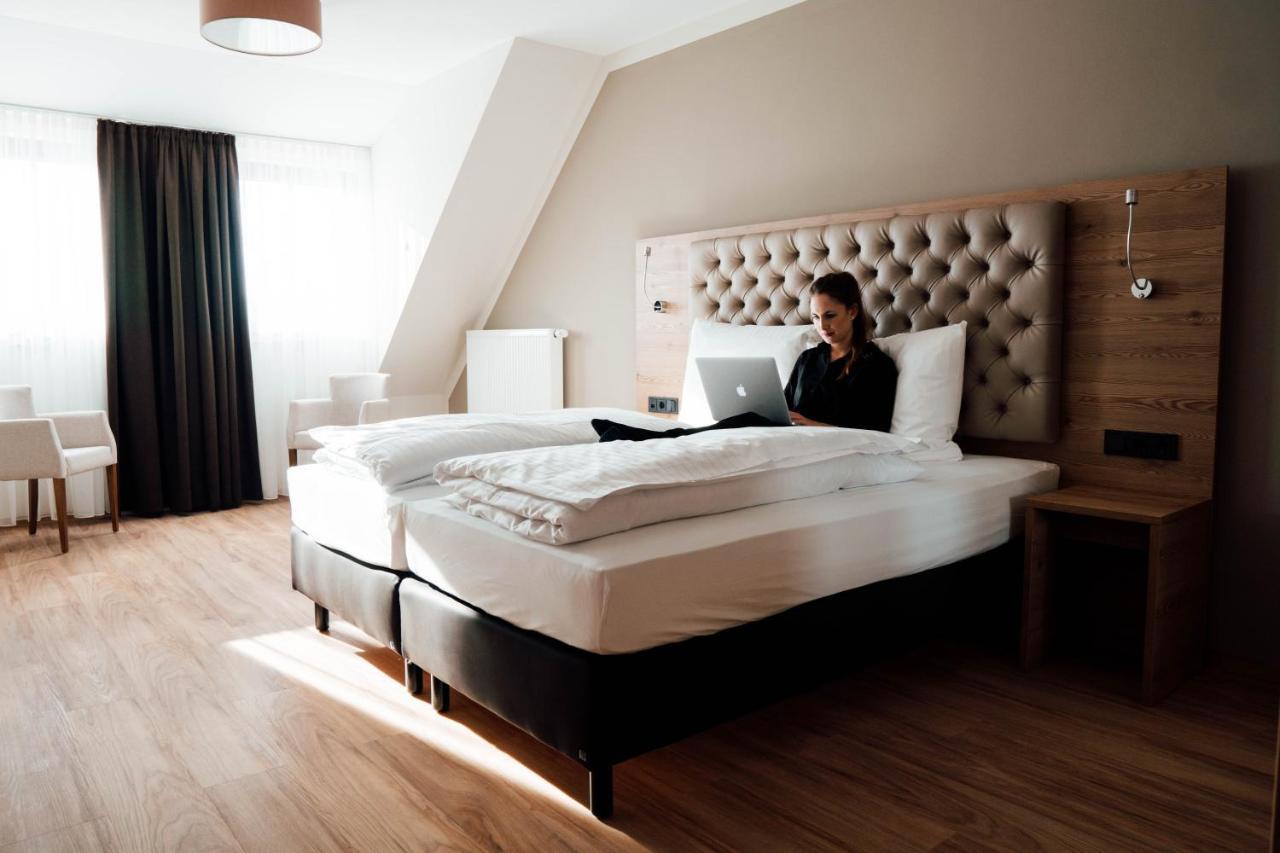 Rossano Boutique Hotel & Ristorante Sachsen bei Ansbach Экстерьер фото