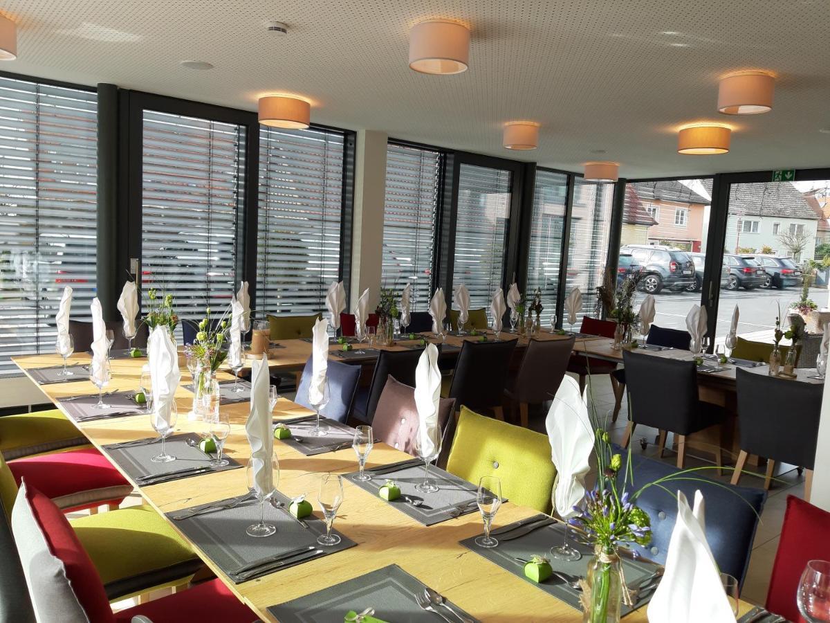 Rossano Boutique Hotel & Ristorante Sachsen bei Ansbach Экстерьер фото